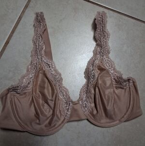 Wacoal Softly Styled Underwire Women’s Bra